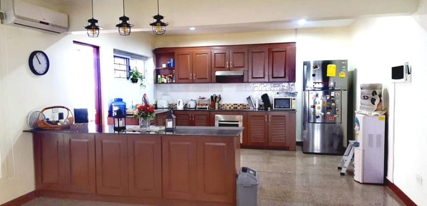 SR207 House for​ rent