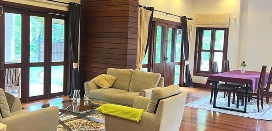 SR472 House for​ rent