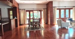 SR472 House for​ rent