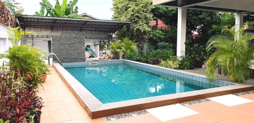 R:458  House for​ rent: 3 Bedrooms with en-suite bathroom