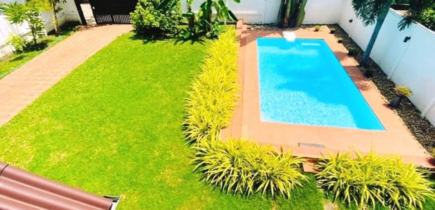 SR:453 House for​ rent: 4 Bedrooms with en-suite bathroom