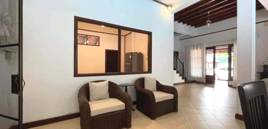 SR:453 House for​ rent: 4 Bedrooms with en-suite bathroom