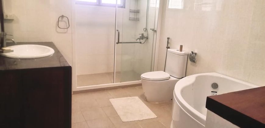 SR:475  House for​ rent: 5 Bedrooms