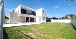 R:460  House for​ rent: 4 Bedrooms with en-suite bathroom