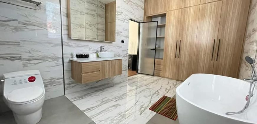 R:460  House for​ rent: 4 Bedrooms with en-suite bathroom