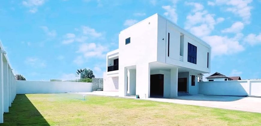 R:460  House for​ rent: 4 Bedrooms with en-suite bathroom