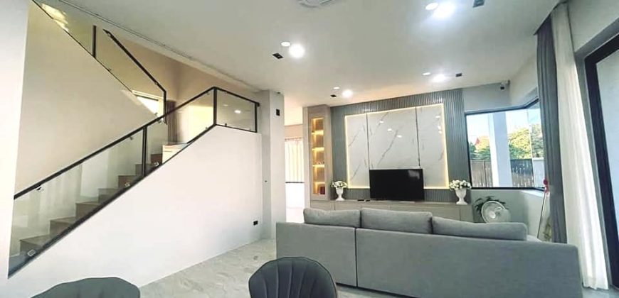 R:460  House for​ rent: 4 Bedrooms with en-suite bathroom