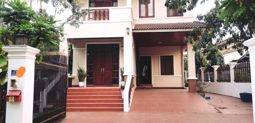 SR:318  House for​ rent: 3 Bedrooms with en-suite bathroom