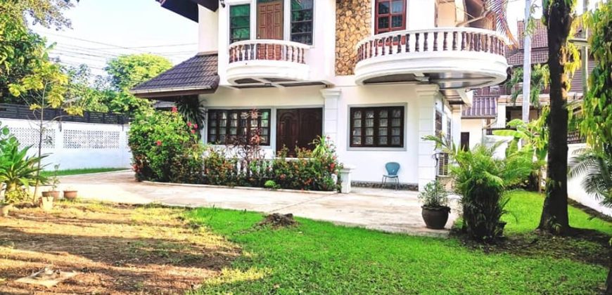 SR:321  House for​ rent: 3 Bedrooms with en-suite bathroom