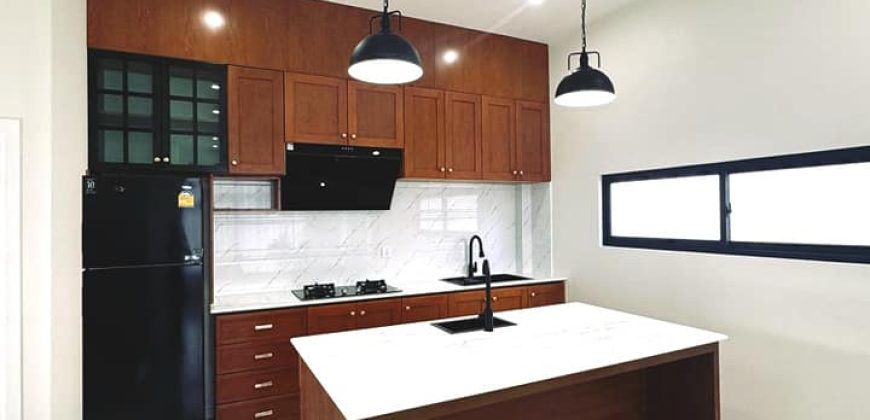 SR:349  House for​ rent: 3 Bedrooms with en-suite bathroom