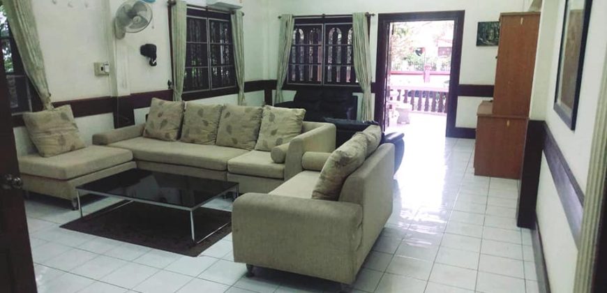 SR:454  House for​ rent: 4 Bedrooms with en-suite bathroom